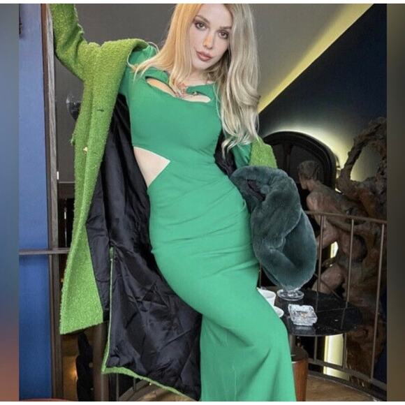 ZARA BLOGGER FAVORITE CUT OUT MIDI DRESS GREEN - Picture 4 of 13